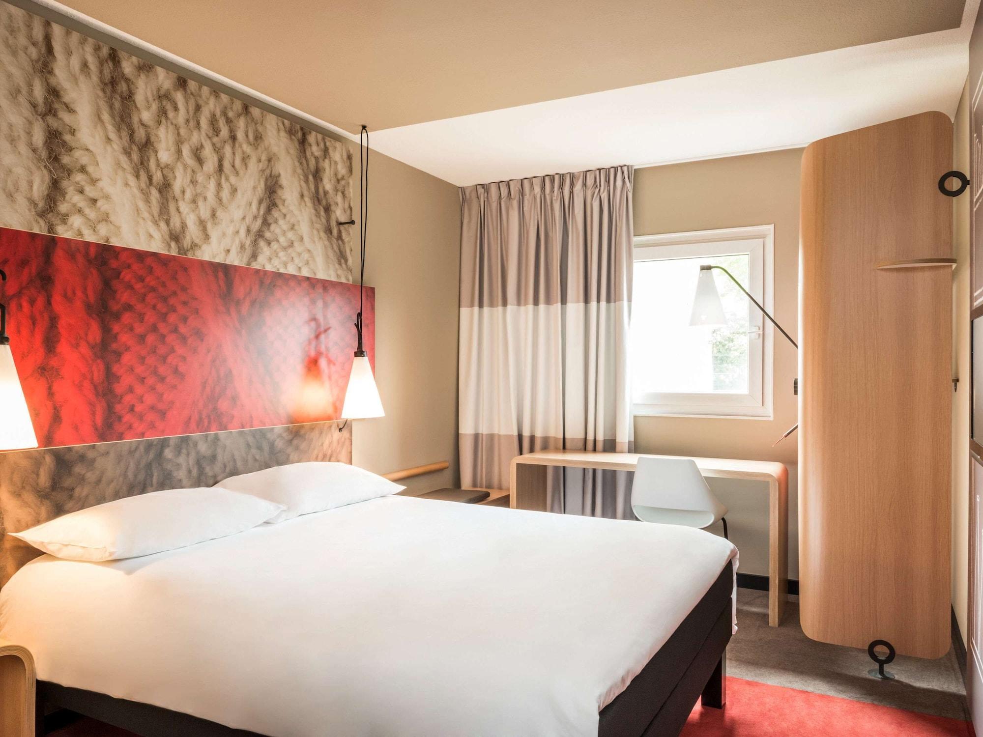Отель Ibis Europe Chalon Sur Saone Экстерьер фото