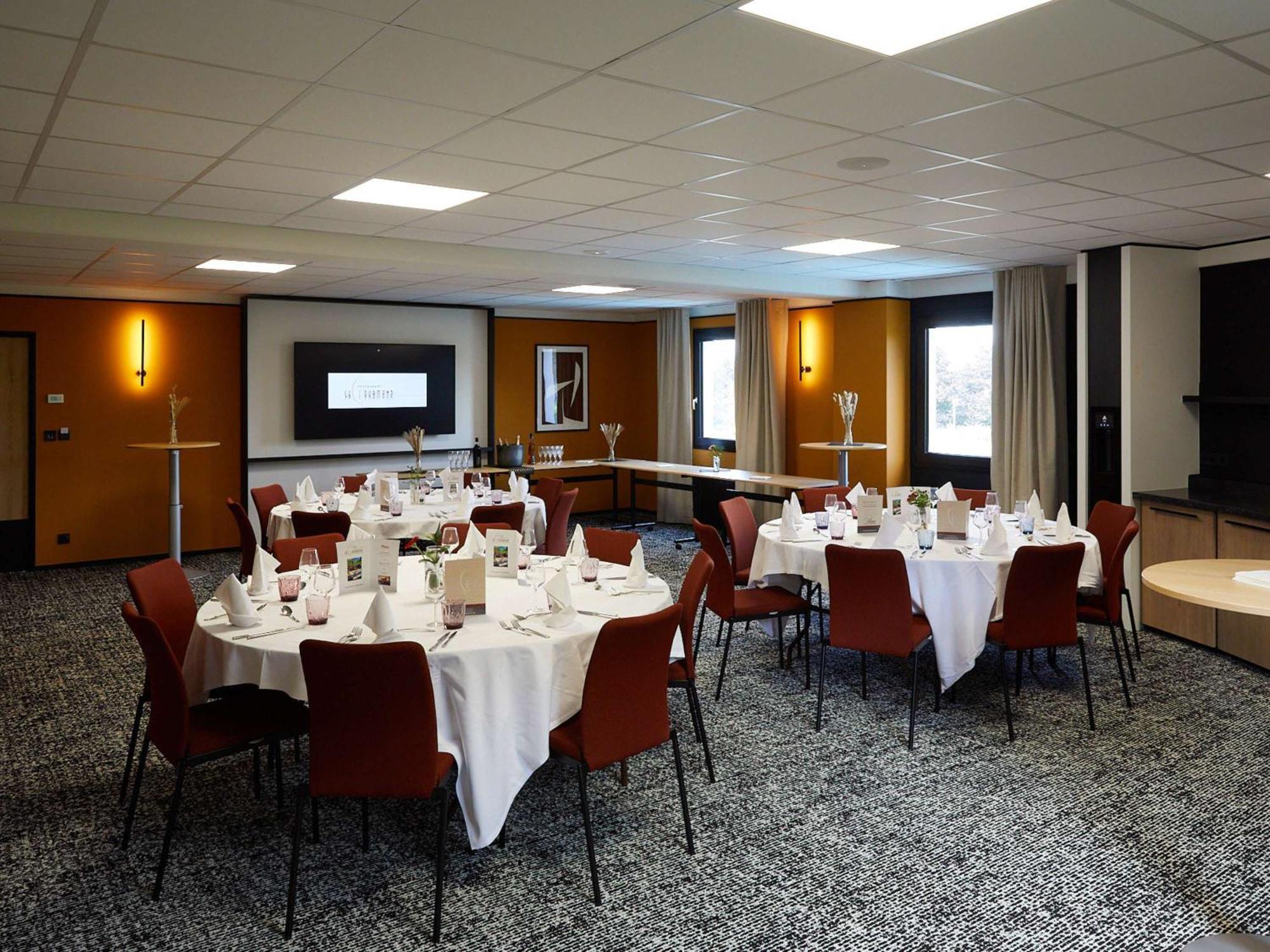 Отель Ibis Europe Chalon Sur Saone Экстерьер фото